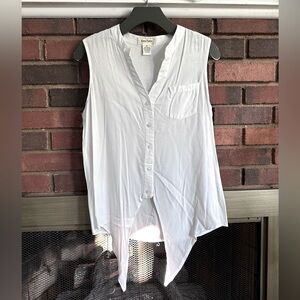 #7) Love notes sleeveless button down shirt with tide bottom size medium.